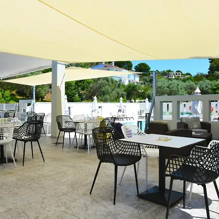 Marina Hotel 2*