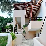 Marina Otel 2*