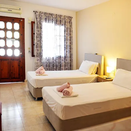 Marina Hotel 2*